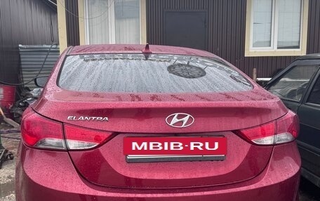 Hyundai Elantra V, 2013 год, 1 400 000 рублей, 2 фотография