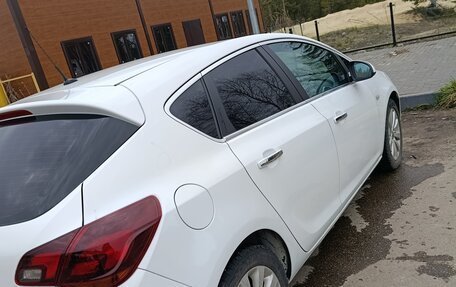 Opel Astra J, 2013 год, 650 000 рублей, 5 фотография