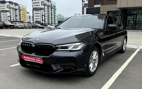 BMW 5 серия, 2020 год, 2 390 000 рублей, 2 фотография