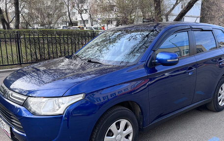 Mitsubishi Outlander III рестайлинг 3, 2014 год, 1 650 000 рублей, 3 фотография