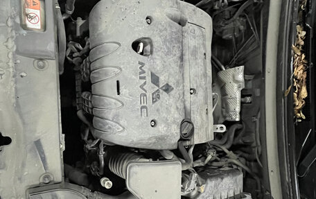 Mitsubishi Outlander III рестайлинг 3, 2014 год, 1 650 000 рублей, 16 фотография