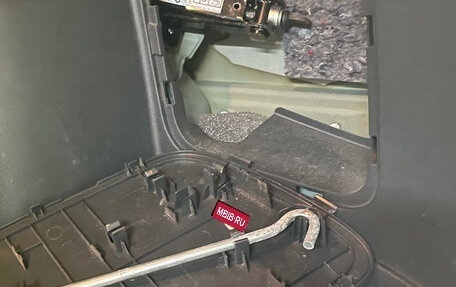 Mitsubishi Outlander III рестайлинг 3, 2014 год, 1 650 000 рублей, 17 фотография