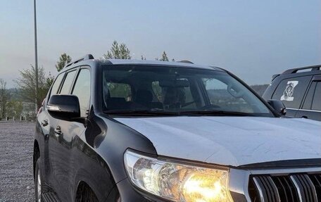 Toyota Land Cruiser Prado 150 рестайлинг 2, 2021 год, 7 150 000 рублей, 2 фотография