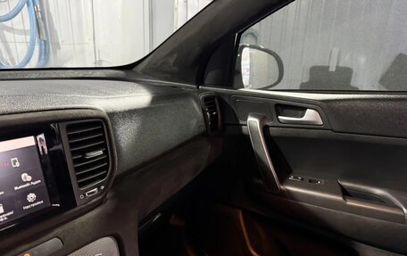 KIA Sportage IV рестайлинг, 2019 год, 2 250 000 рублей, 10 фотография