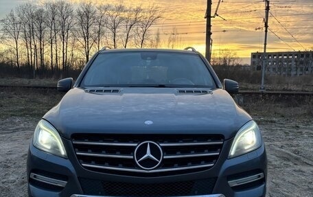 Mercedes-Benz M-Класс, 2012 год, 2 350 000 рублей, 3 фотография