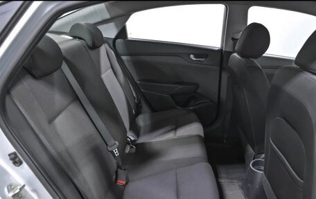 Hyundai Solaris II рестайлинг, 2017 год, 1 000 000 рублей, 7 фотография