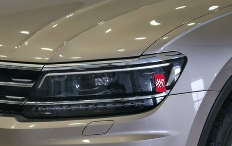 Volkswagen Tiguan II, 2019 год, 2 247 000 рублей, 10 фотография