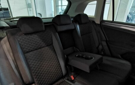 Volkswagen Tiguan II, 2019 год, 2 247 000 рублей, 17 фотография