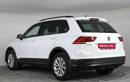 Volkswagen Tiguan II, 2018 год, 2 197 000 рублей, 7 фотография