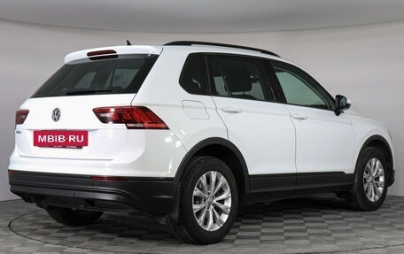 Volkswagen Tiguan II, 2018 год, 2 197 000 рублей, 5 фотография