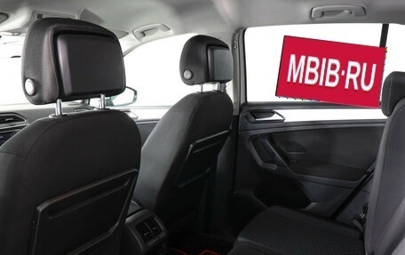 Volkswagen Tiguan II, 2018 год, 2 197 000 рублей, 11 фотография