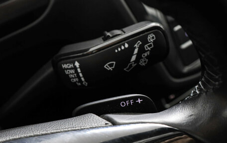 Volkswagen Tiguan II, 2018 год, 2 197 000 рублей, 13 фотография