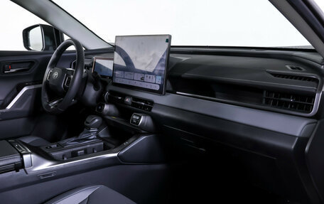 Toyota RAV4, 2025 год, 4 660 000 рублей, 10 фотография