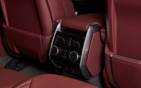 Land Rover Range Rover IV рестайлинг, 2025 год, 24 200 000 рублей, 28 фотография