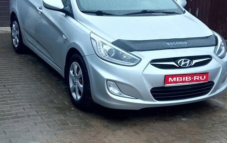 Hyundai Solaris II рестайлинг, 2013 год, 790 000 рублей, 1 фотография