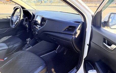 Hyundai Solaris II рестайлинг, 2021 год, 1 590 000 рублей, 4 фотография