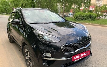 KIA Sportage IV рестайлинг, 2020 год, 1 950 000 рублей, 2 фотография