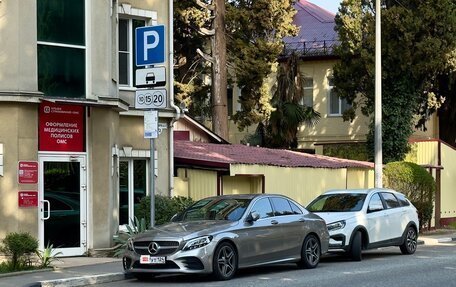Mercedes-Benz C-Класс, 2019 год, 2 300 000 рублей, 15 фотография