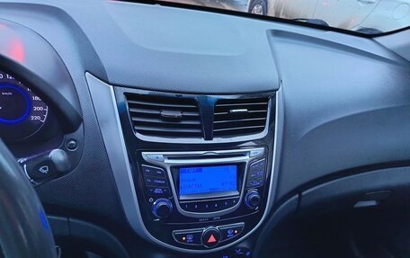 Hyundai Solaris II рестайлинг, 2013 год, 790 000 рублей, 6 фотография