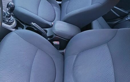 Hyundai Solaris II рестайлинг, 2013 год, 790 000 рублей, 9 фотография