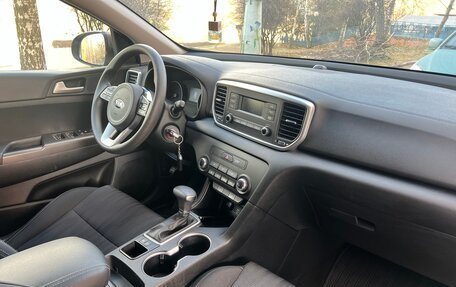 KIA Sportage IV рестайлинг, 2020 год, 2 900 000 рублей, 25 фотография