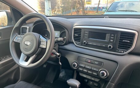 KIA Sportage IV рестайлинг, 2020 год, 2 900 000 рублей, 27 фотография