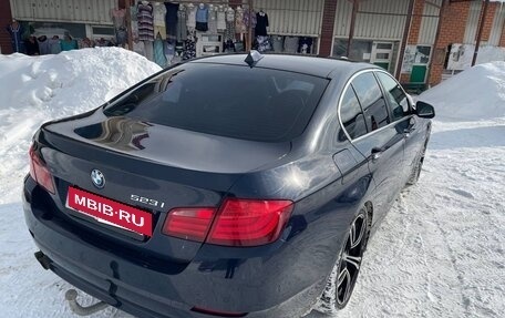BMW 5 серия, 2010 год, 1 500 000 рублей, 4 фотография
