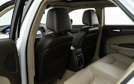 Chrysler 300C II, 2012 год, 1 899 050 рублей, 11 фотография