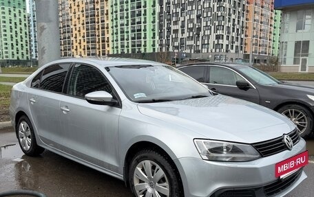 Volkswagen Jetta VI, 2014 год, 900 000 рублей, 2 фотография