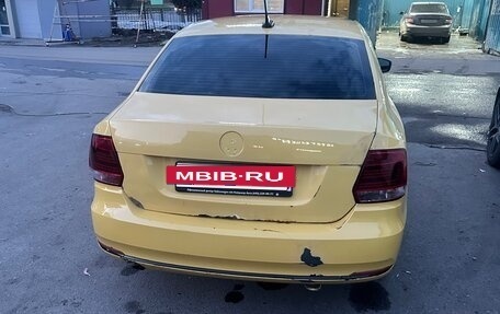 Volkswagen Polo VI (EU Market), 2018 год, 400 000 рублей, 3 фотография