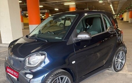 Smart Fortwo III, 2017 год, 2 900 000 рублей, 12 фотография