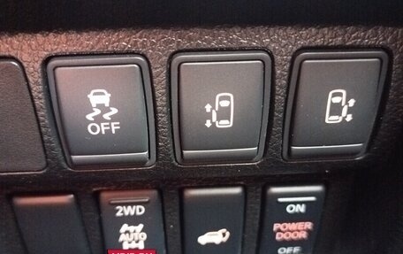 Nissan Elgrand III, 2018 год, 2 500 000 рублей, 3 фотография