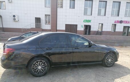 Mercedes-Benz E-Класс, 2017 год, 1 750 000 рублей, 11 фотография
