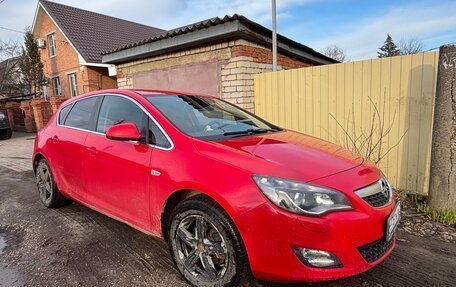 Opel Astra J, 2010 год, 450 000 рублей, 2 фотография