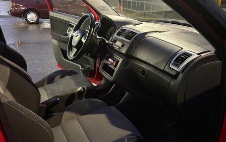 Skoda Fabia II, 2010 год, 555 000 рублей, 10 фотография