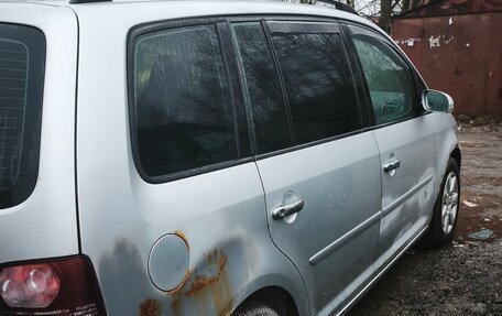 Volkswagen Touran III, 2008 год, 330 000 рублей, 4 фотография