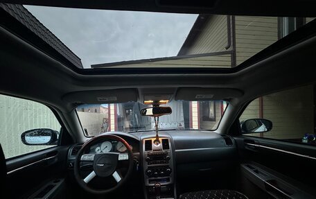 Chrysler 300C II, 2004 год, 720 000 рублей, 9 фотография