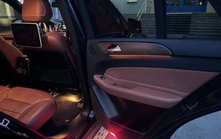 Mercedes-Benz GLE, 2015 год, 3 500 000 рублей, 28 фотография