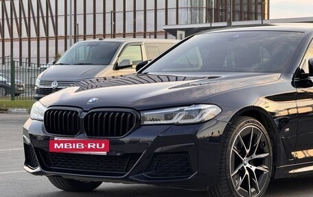 BMW 5 серия, 2021 год, 5 299 999 рублей, 4 фотография