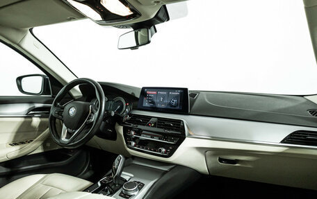 BMW 5 серия, 2018 год, 2 945 000 рублей, 9 фотография