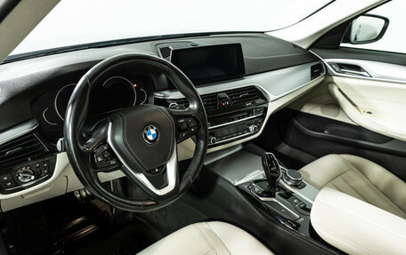 BMW 5 серия, 2018 год, 2 945 000 рублей, 11 фотография