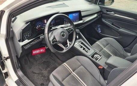 Volkswagen Golf VIII, 2023 год, 2 090 000 рублей, 6 фотография