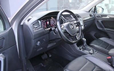 Volkswagen Tiguan II, 2016 год, 2 600 000 рублей, 1 фотография