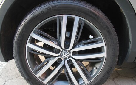 Volkswagen Tiguan II, 2016 год, 2 600 000 рублей, 11 фотография