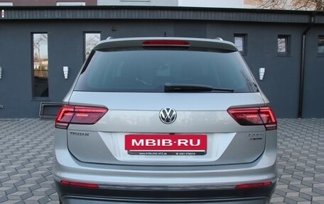 Volkswagen Tiguan II, 2016 год, 2 600 000 рублей, 20 фотография