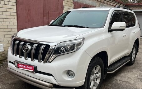 Toyota Land Cruiser Prado 150 рестайлинг 2, 2012 год, 2 690 000 рублей, 1 фотография