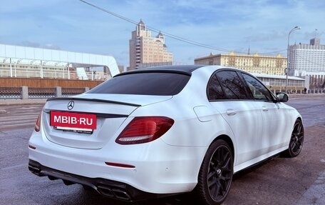 Mercedes-Benz E-Класс, 2016 год, 2 790 000 рублей, 4 фотография