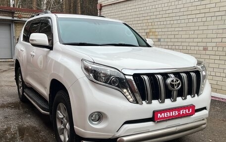Toyota Land Cruiser Prado 150 рестайлинг 2, 2012 год, 2 690 000 рублей, 2 фотография