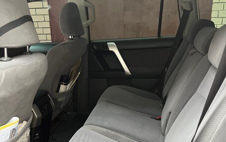 Toyota Land Cruiser Prado 150 рестайлинг 2, 2012 год, 2 690 000 рублей, 15 фотография