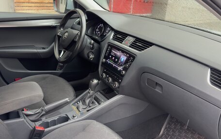 Skoda Octavia, 2019 год, 1 998 000 рублей, 13 фотография